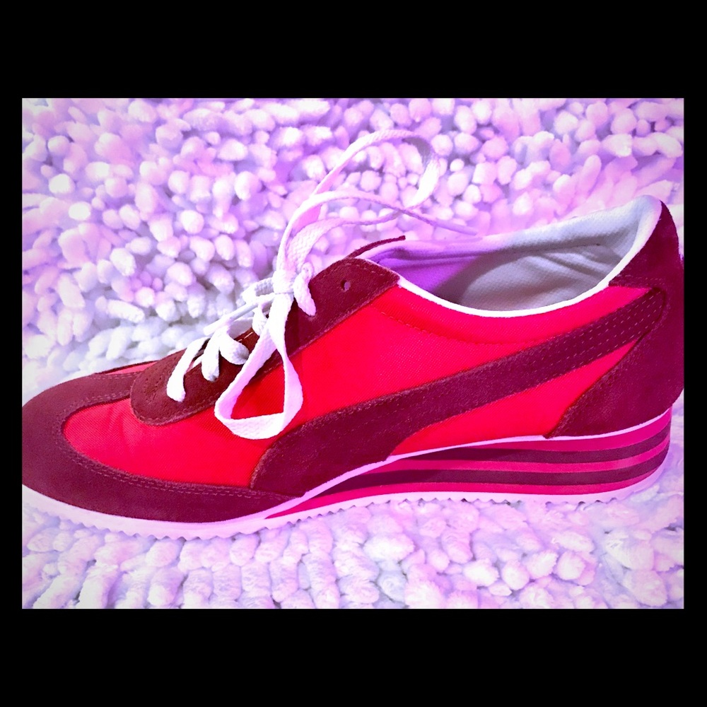 RED PUMA'S!-RED-SIZE 10!!
